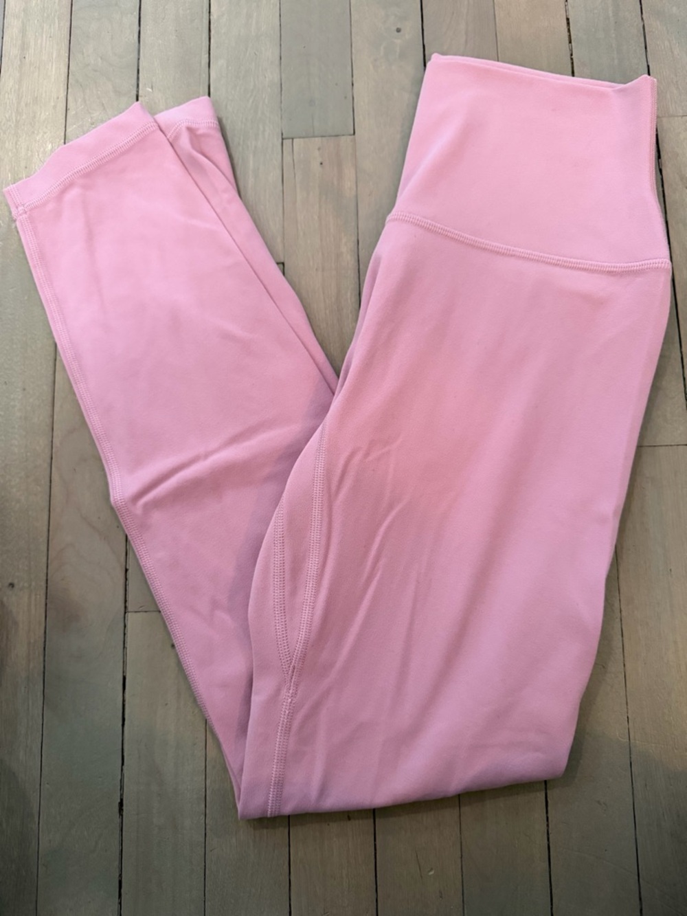Aritzia Butter cheeky infinite Hi-Rise 26” legging
